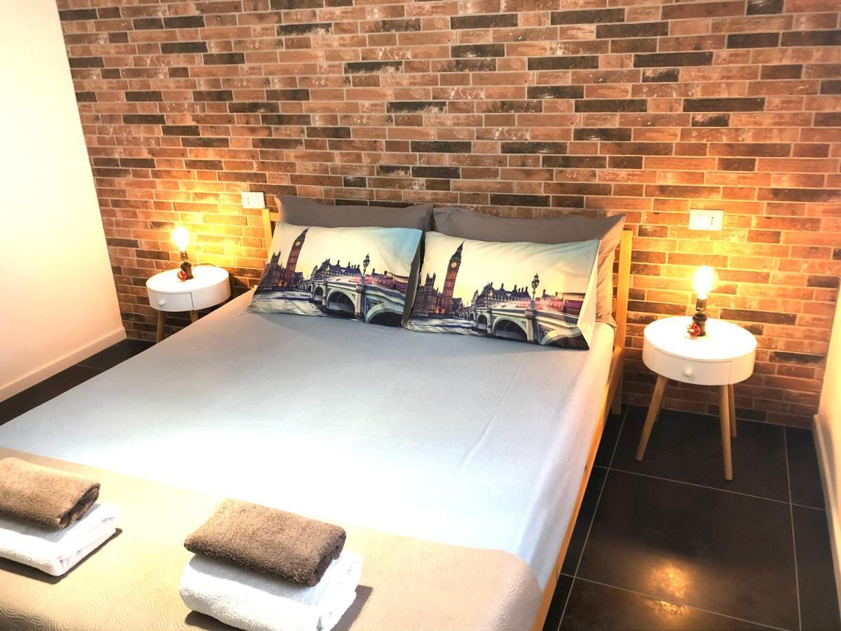 Blaxej, Nel Cuore Di Verona, Moderno Ed Elegante, 4 Posti Letto, Wi-Fi, Self Check In Apartamento Exterior foto