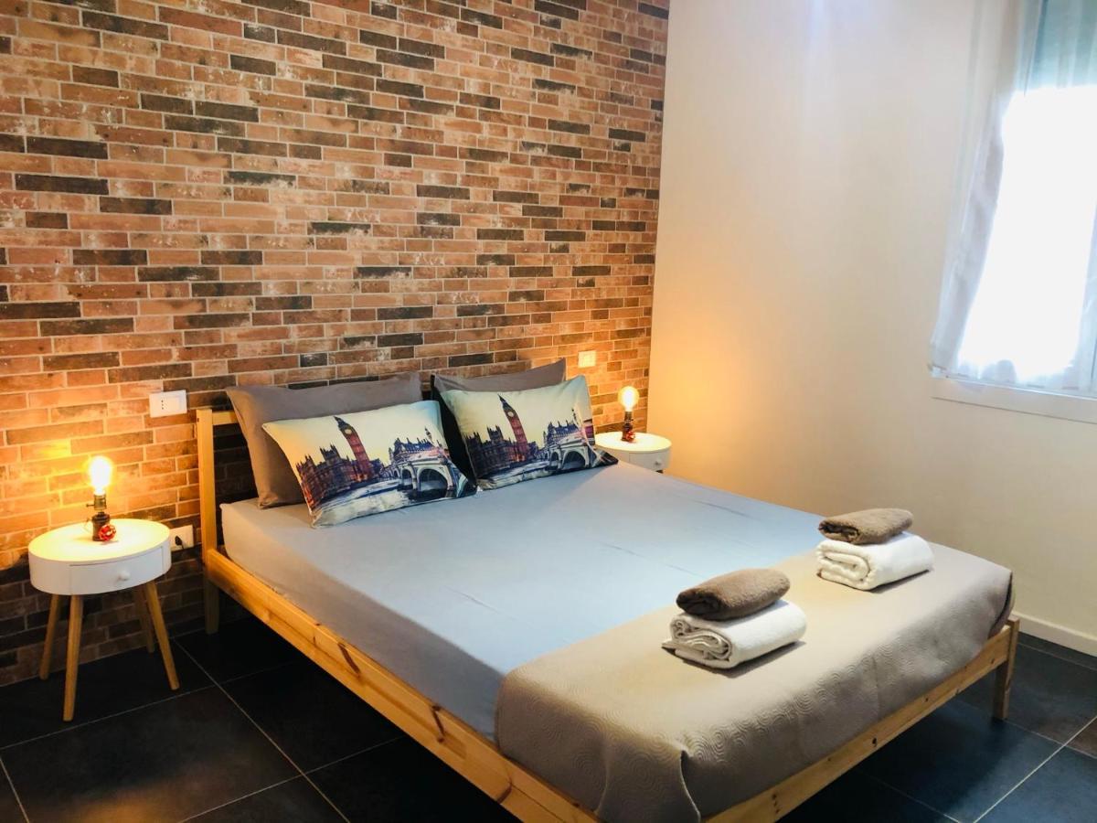 Blaxej, Nel Cuore Di Verona, Moderno Ed Elegante, 4 Posti Letto, Wi-Fi, Self Check In Apartamento Exterior foto