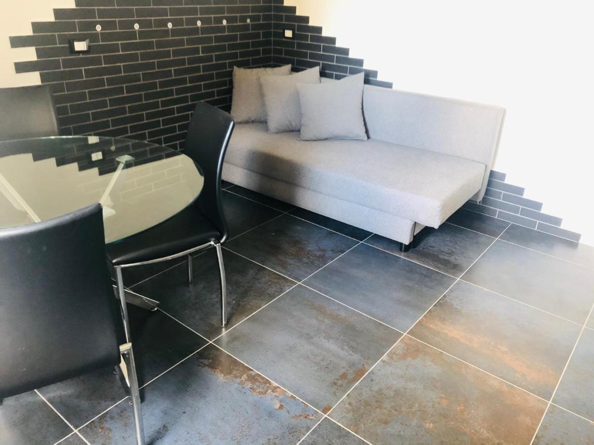 Blaxej, Nel Cuore Di Verona, Moderno Ed Elegante, 4 Posti Letto, Wi-Fi, Self Check In Apartamento Exterior foto