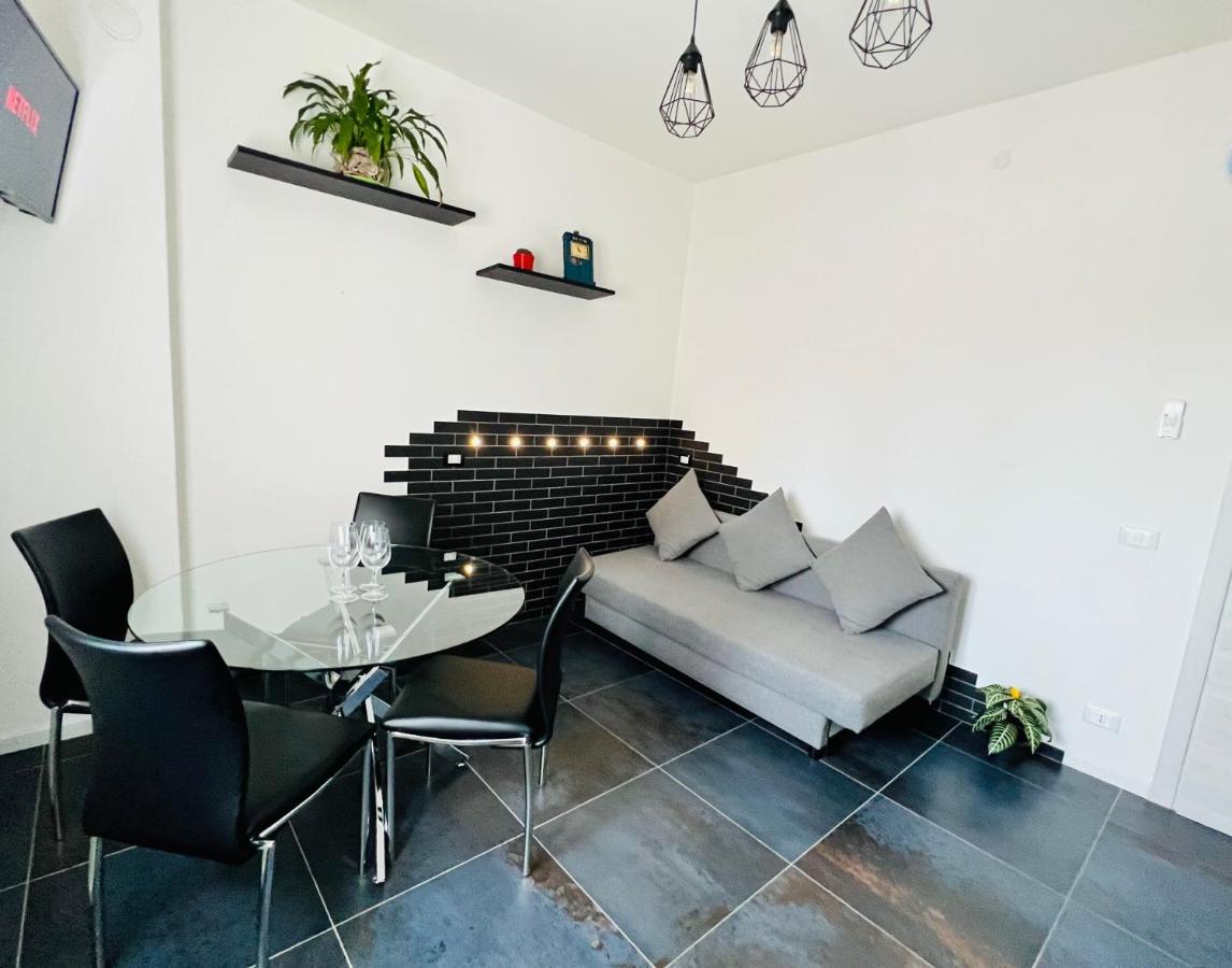 Blaxej, Nel Cuore Di Verona, Moderno Ed Elegante, 4 Posti Letto, Wi-Fi, Self Check In Apartamento Exterior foto
