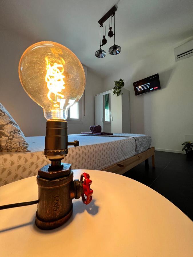 Blaxej, Nel Cuore Di Verona, Moderno Ed Elegante, 4 Posti Letto, Wi-Fi, Self Check In Apartamento Exterior foto
